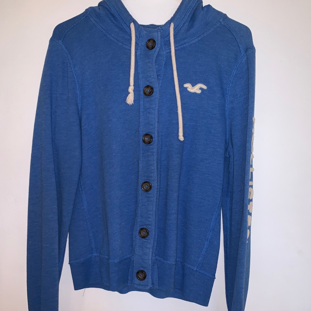 Gorgeous Hollister sweatshirt.